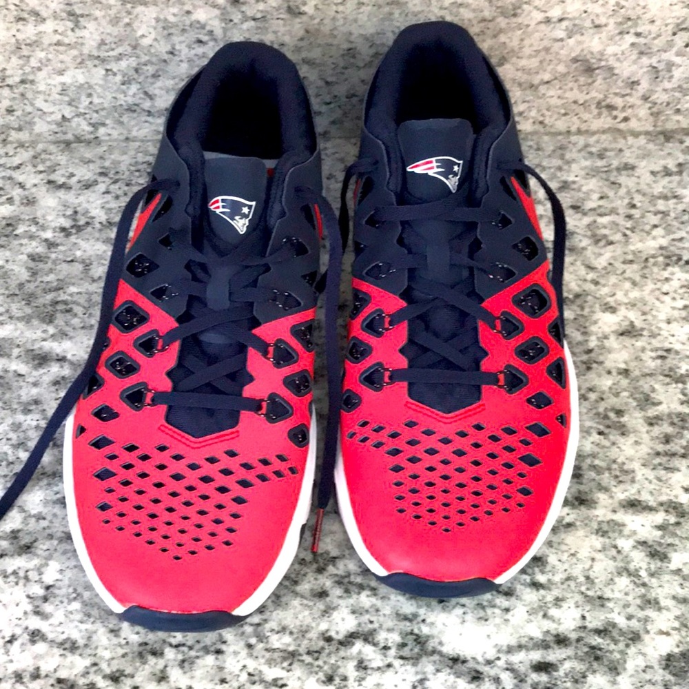 Nike Patriots logo sneakers men’s size 11.5